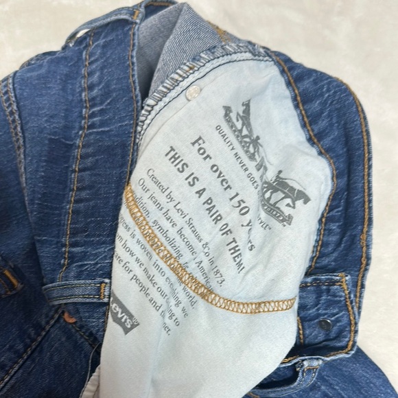 Levi's Blue Bootcut Jeans Classic Style - Picture 5 of 6